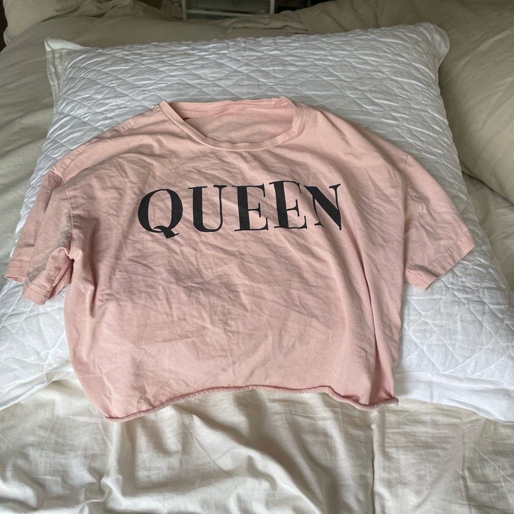 QUEEN Pink Crop Top